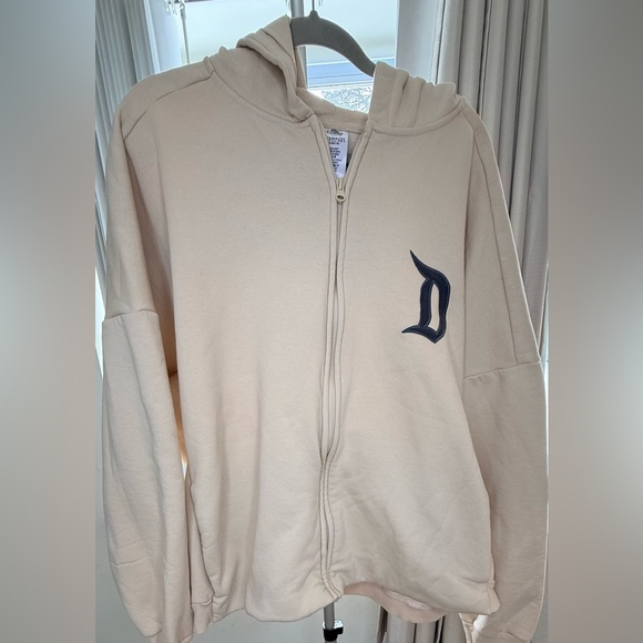 Disney Parks Disneyland Resorts authentic embroidered zip up hoodie beige XL EUC - Picture 6 of 8